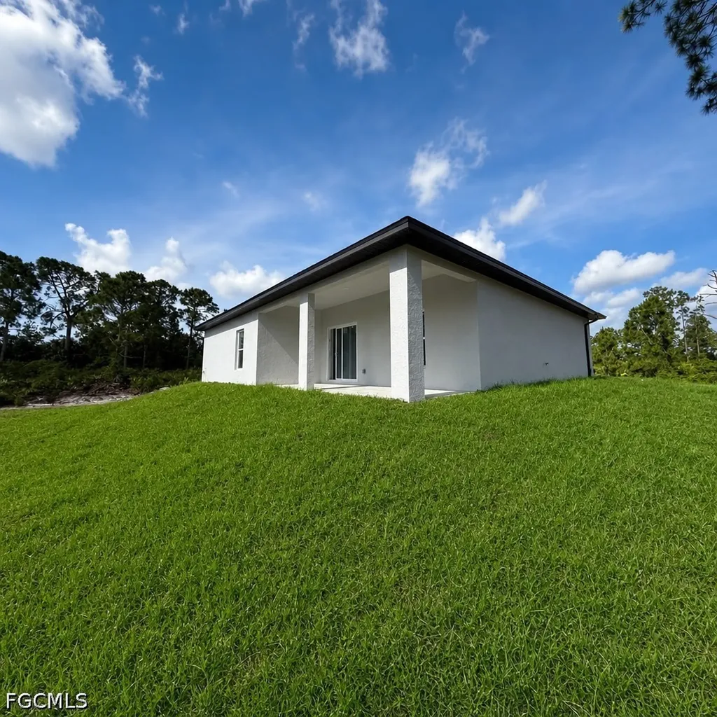 847 Genoa Avenue S Lehigh Acres FL 33974