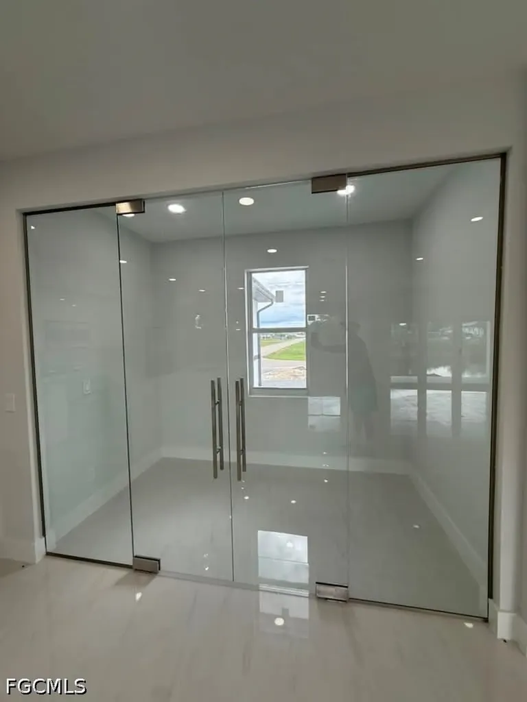 2835 NE 5th Place Cape Coral FL 33909