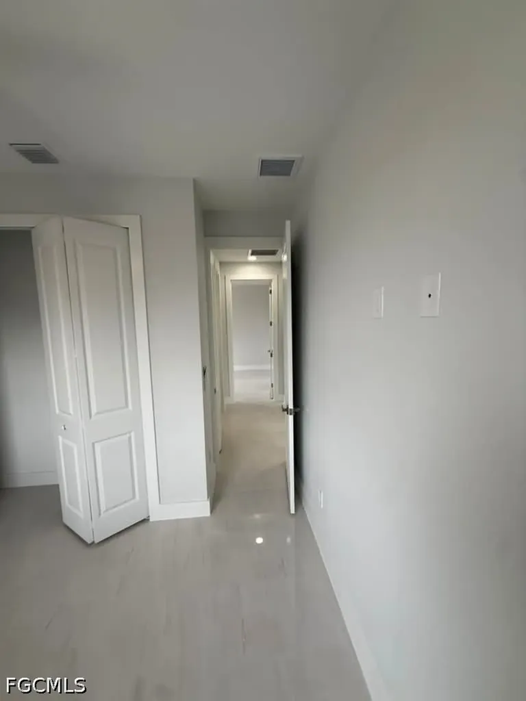 2835 NE 5th Place Cape Coral FL 33909
