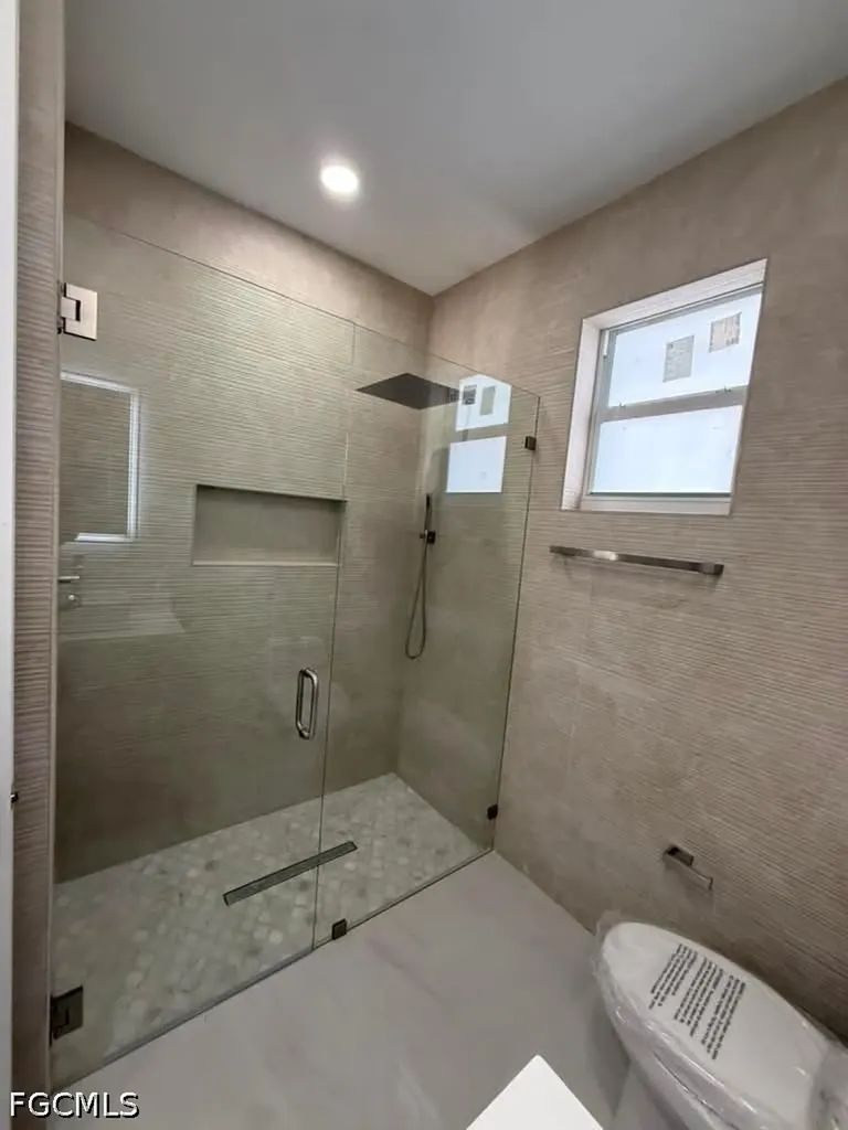 2835 NE 5th Place Cape Coral FL 33909