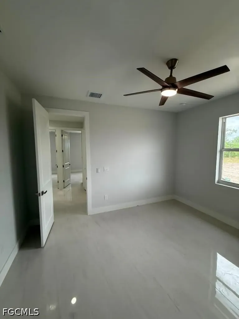2835 NE 5th Place Cape Coral FL 33909