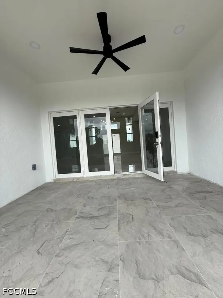 2835 NE 5th Place Cape Coral FL 33909