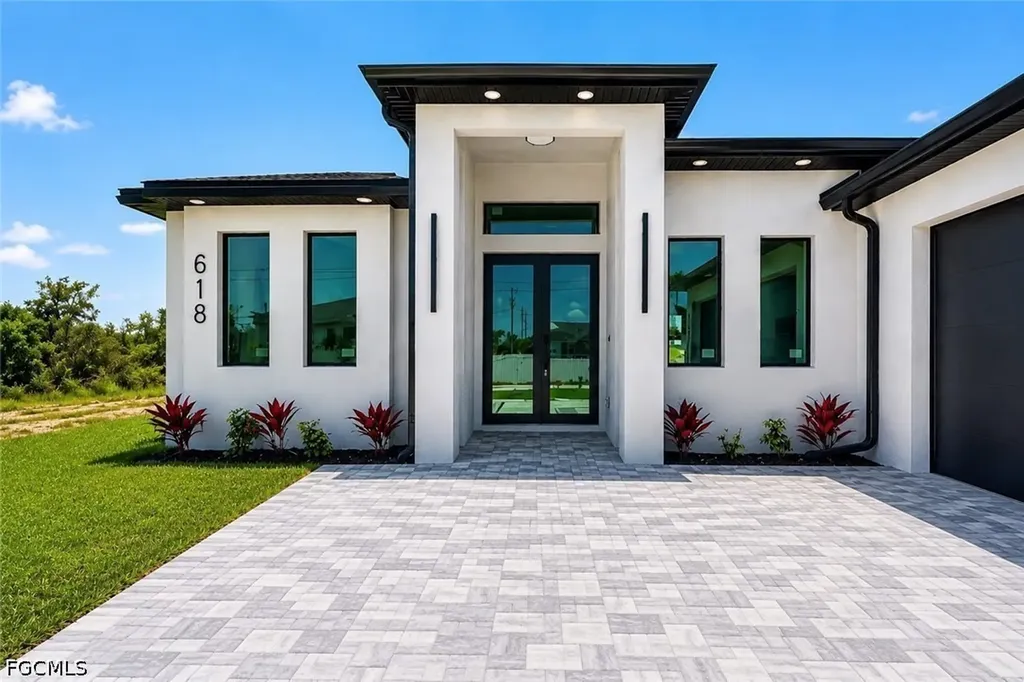 618 NE 12th Street Cape Coral FL 33909