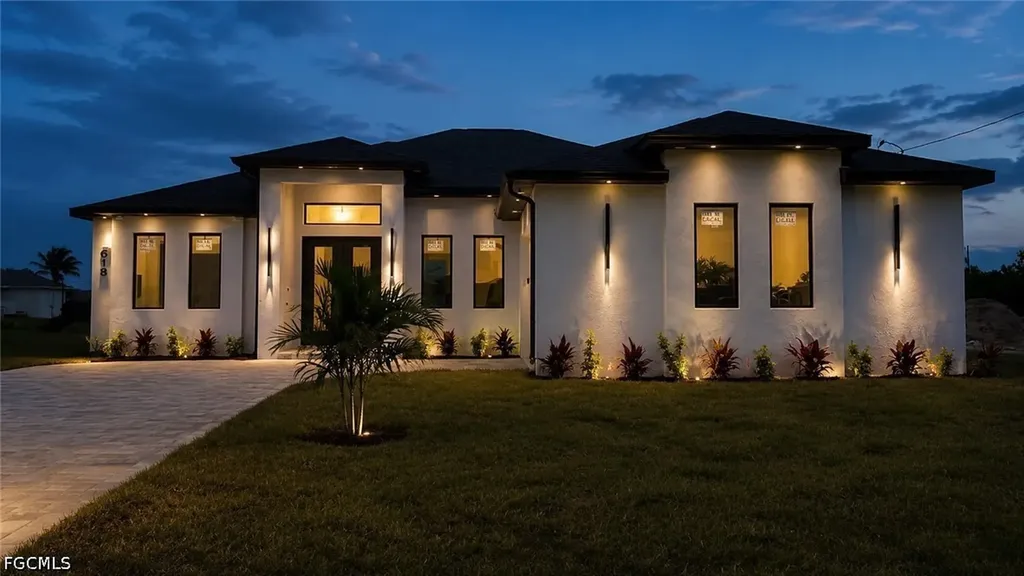 618 NE 12th Street Cape Coral FL 33909