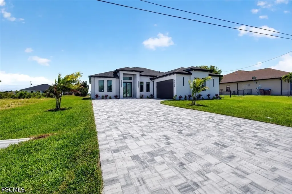 618 NE 12th Street Cape Coral FL 33909