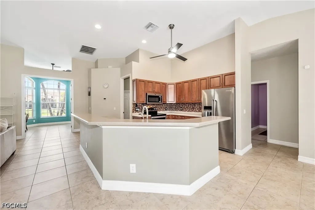 3725 SW 4th Lane Cape Coral FL 33991