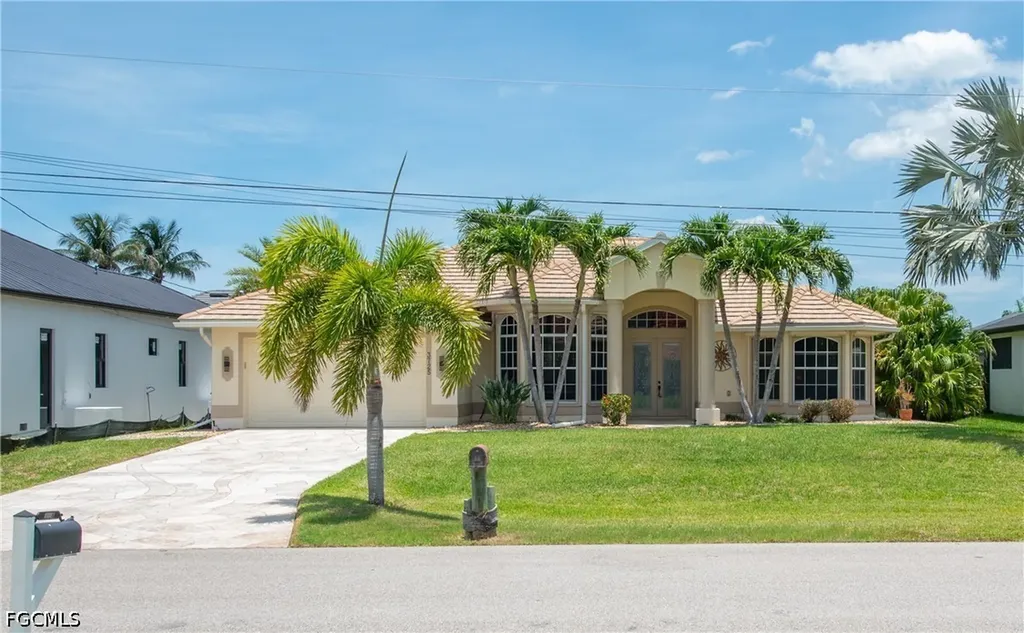 3725 SW 4th Lane Cape Coral FL 33991