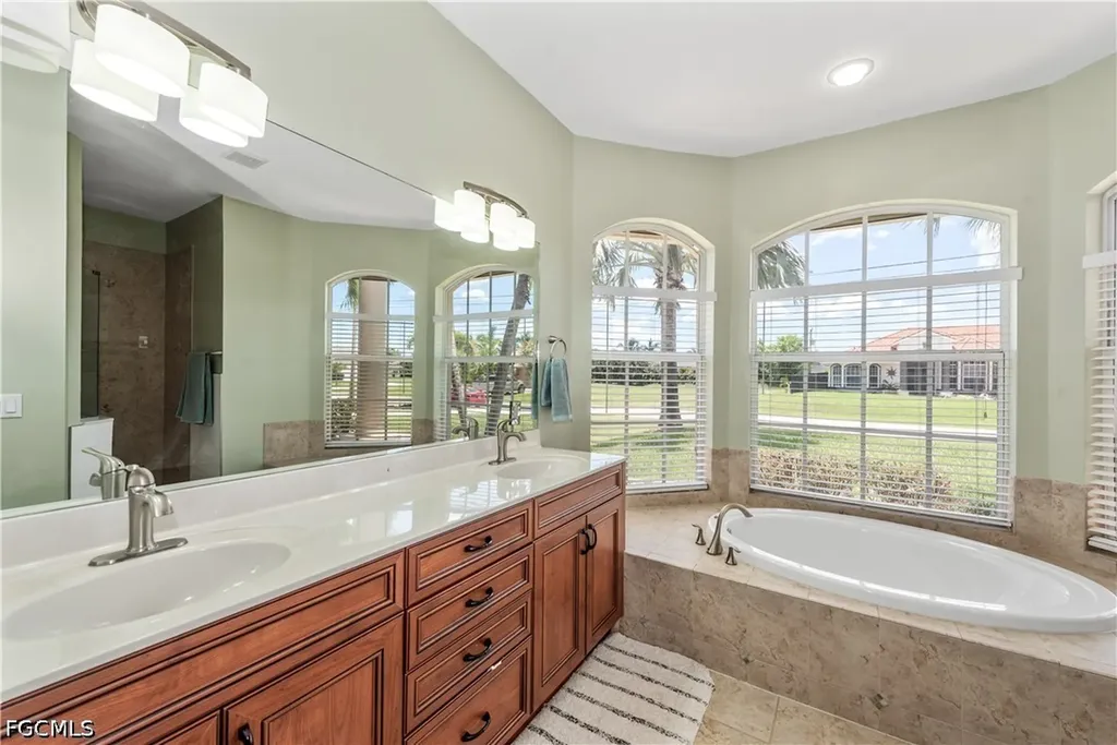 3725 SW 4th Lane Cape Coral FL 33991
