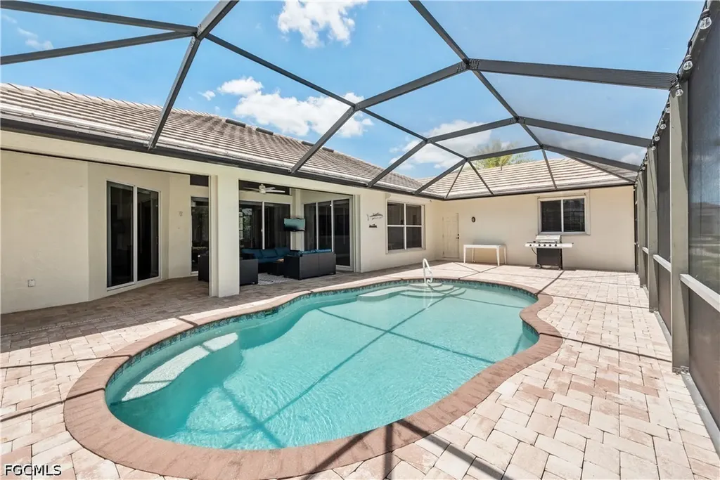 3725 SW 4th Lane Cape Coral FL 33991