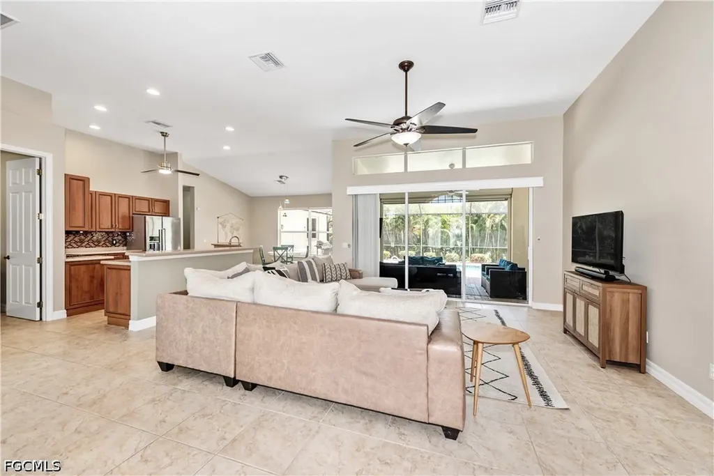 3725 SW 4th Lane Cape Coral FL 33991