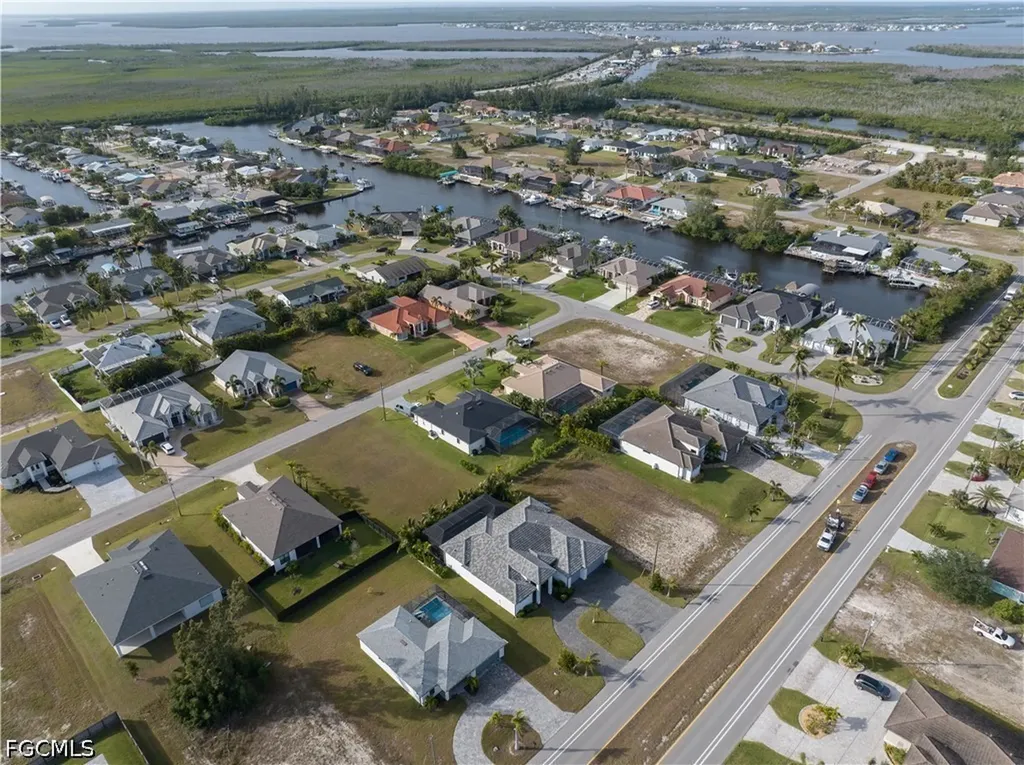 3725 SW 4th Lane Cape Coral FL 33991