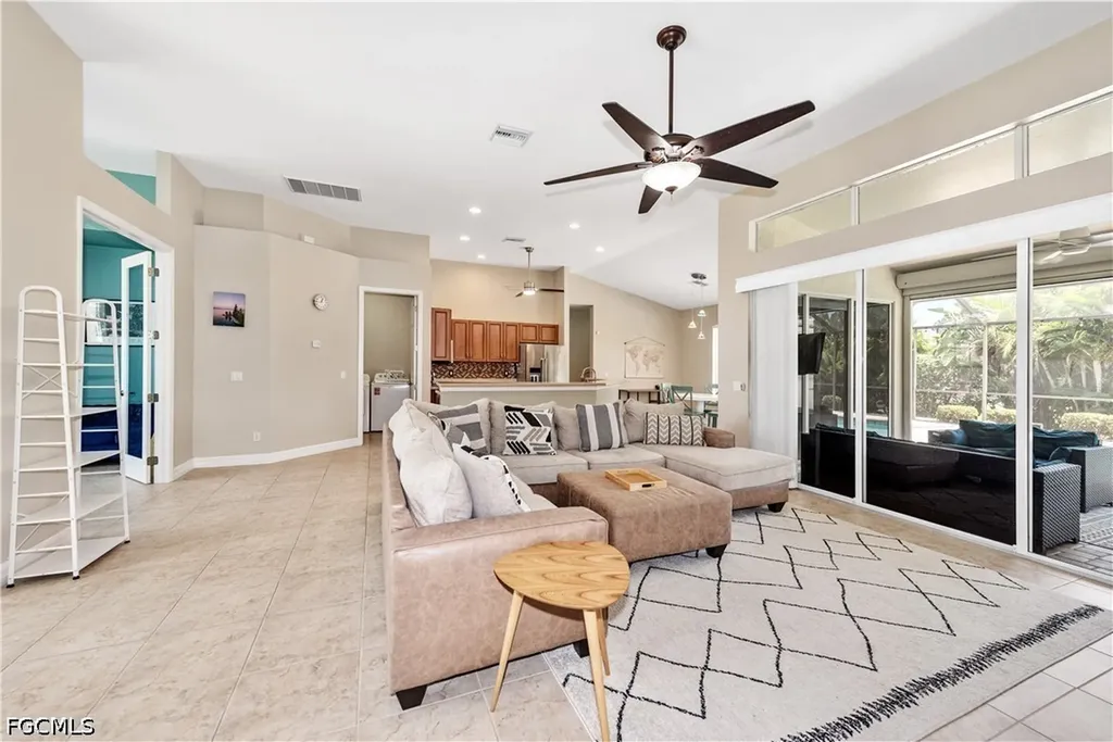 3725 SW 4th Lane Cape Coral FL 33991