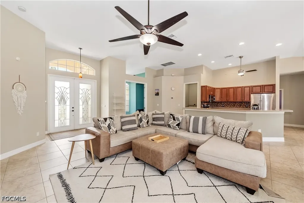 3725 SW 4th Lane Cape Coral FL 33991