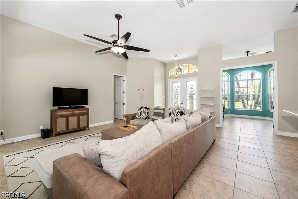 3725 SW 4th Lane Cape Coral FL 33991