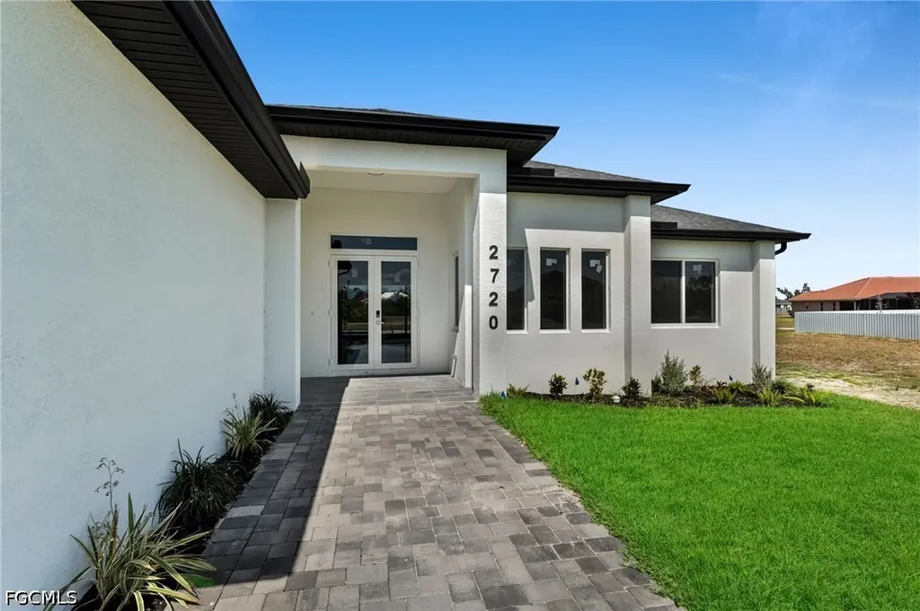 2720 NW 41st Avenue Cape Coral FL 33993
