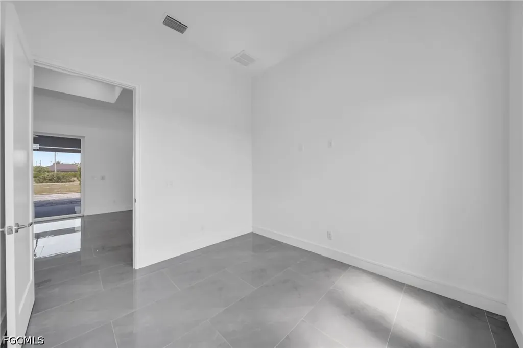 2720 NW 41st Avenue Cape Coral FL 33993