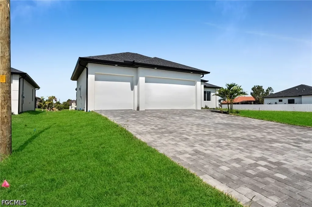 2720 NW 41st Avenue Cape Coral FL 33993
