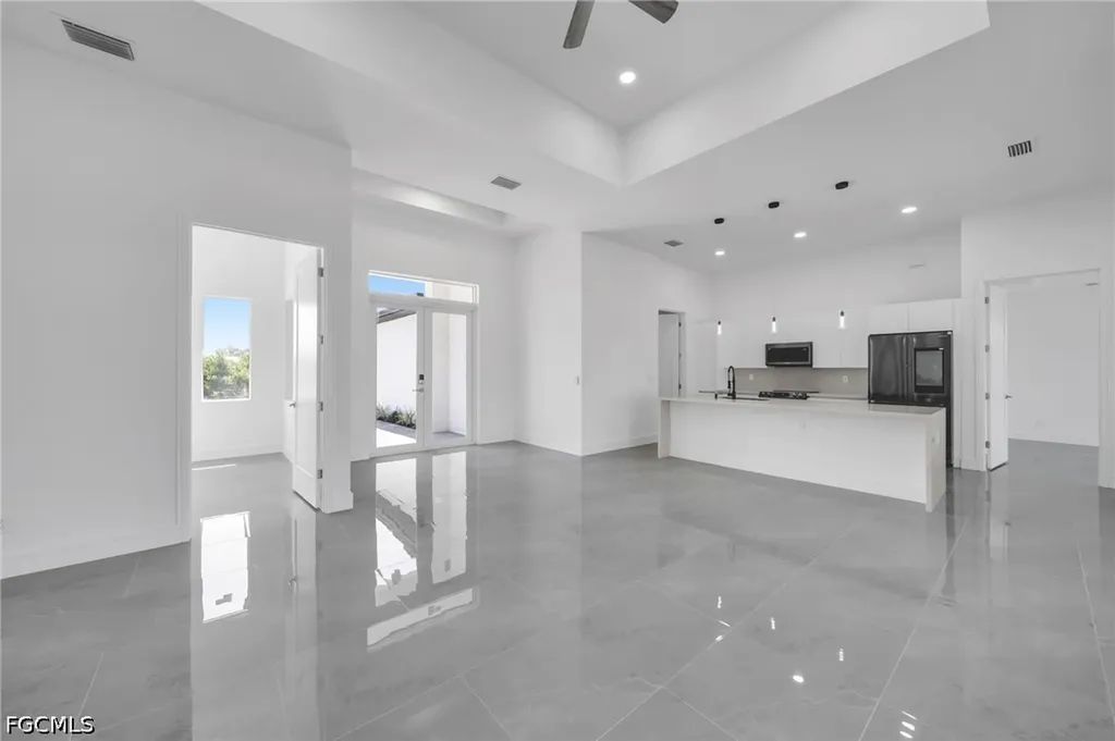 2720 NW 41st Avenue Cape Coral FL 33993