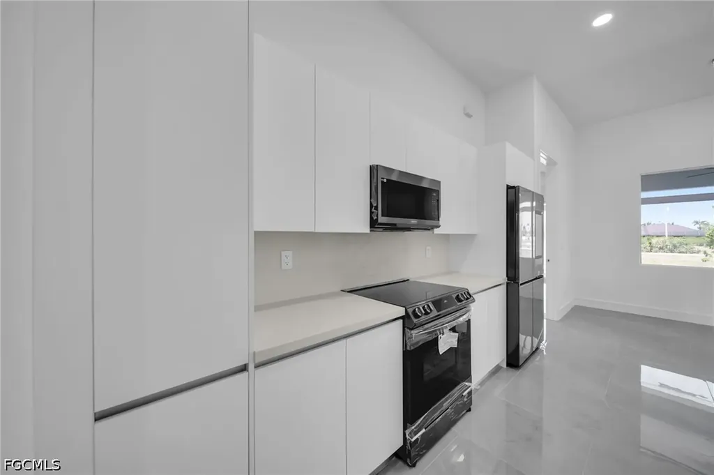 2720 NW 41st Avenue Cape Coral FL 33993