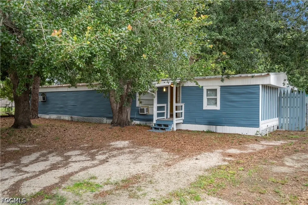8239 Sevigny Drive North Fort Myers FL 33917
