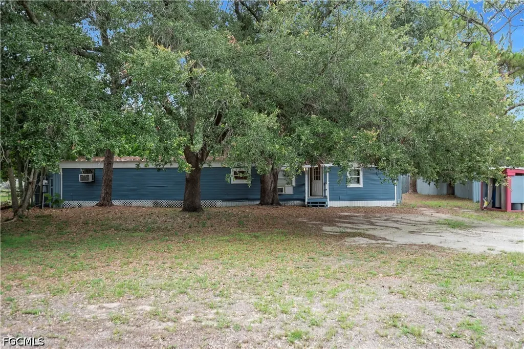8239 Sevigny Drive North Fort Myers FL 33917