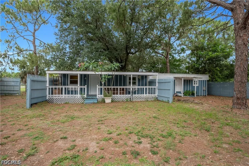 8239 Sevigny Drive North Fort Myers FL 33917