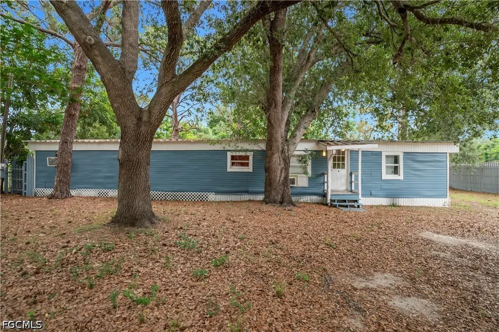 8239 Sevigny Drive North Fort Myers FL 33917