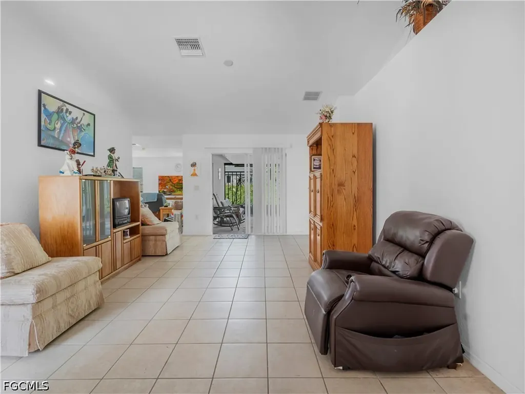 4300 E 3rd Street Lehigh Acres FL 33936