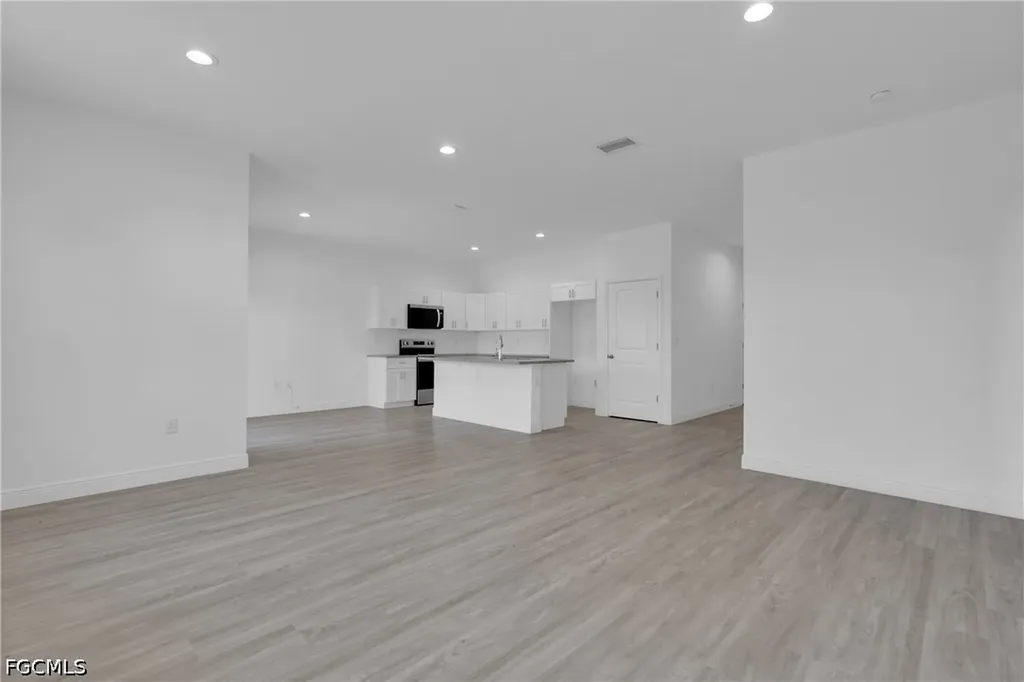 203 E 17th Street Lehigh Acres FL 33972