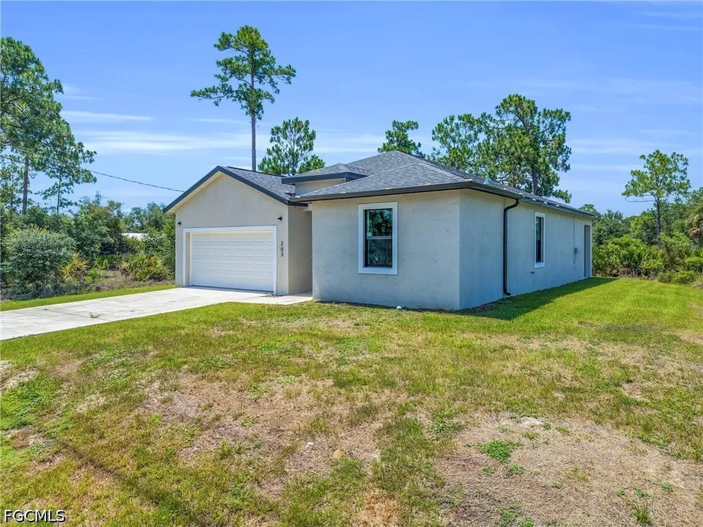 203 E 17th Street Lehigh Acres FL 33972