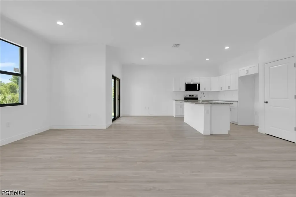 203 E 17th Street Lehigh Acres FL 33972
