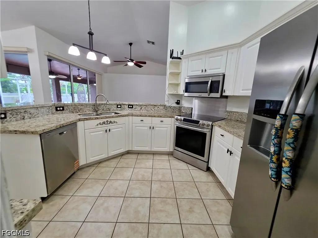 1803 SW 2nd Avenue Cape Coral FL 33991