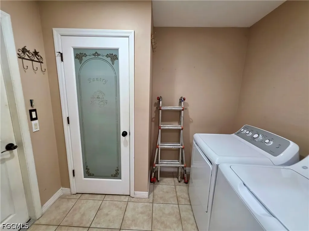 1803 SW 2nd Avenue Cape Coral FL 33991