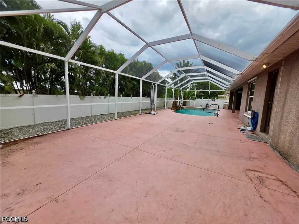 1803 SW 2nd Avenue Cape Coral FL 33991