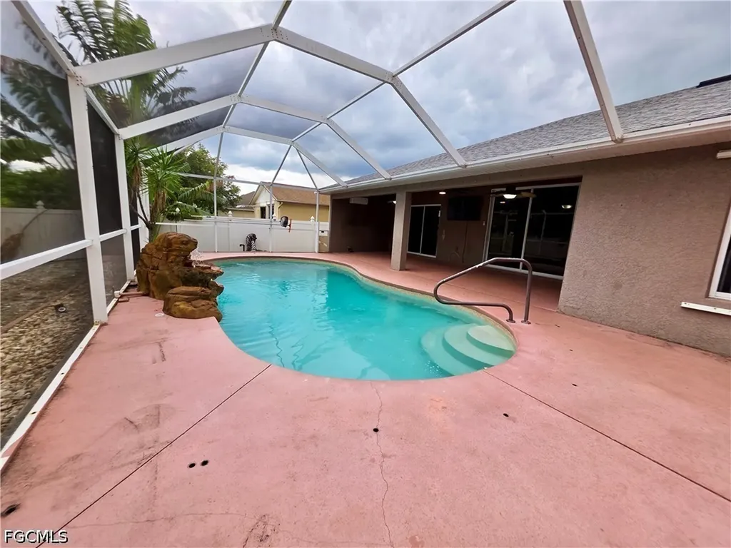1803 SW 2nd Avenue Cape Coral FL 33991