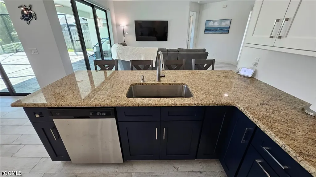 136 Kamal Parkway Cape Coral FL 33904