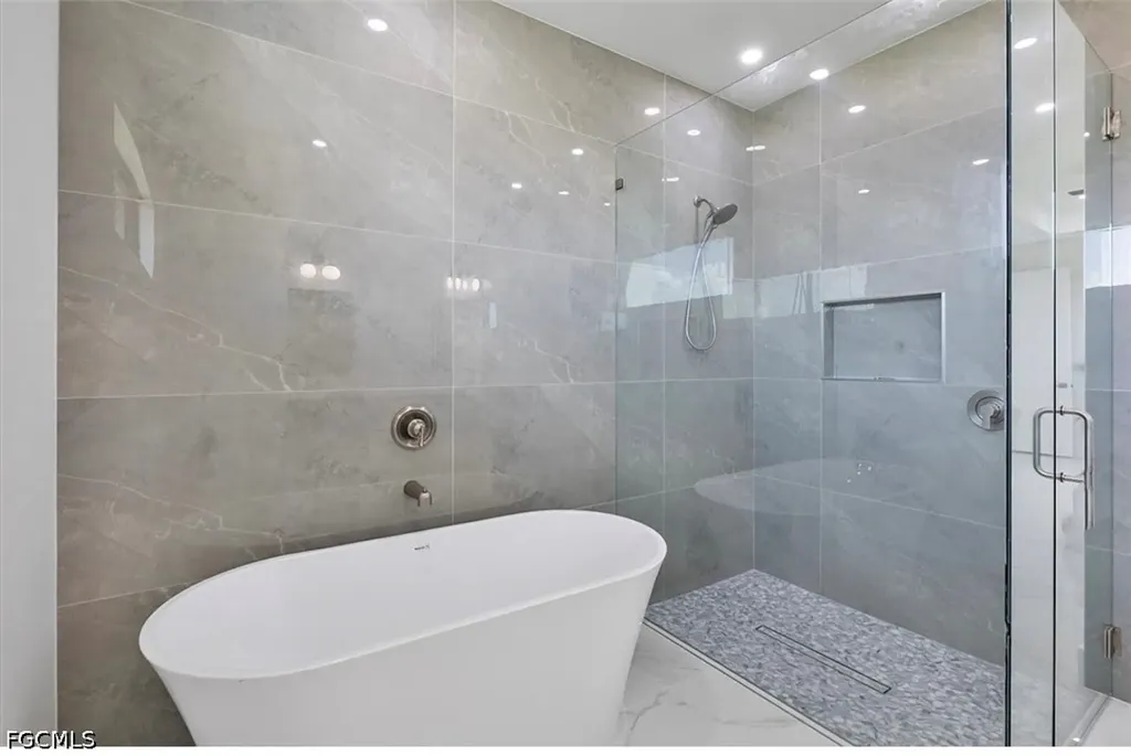 2903 NW 6th Terrace Cape Coral FL 33993