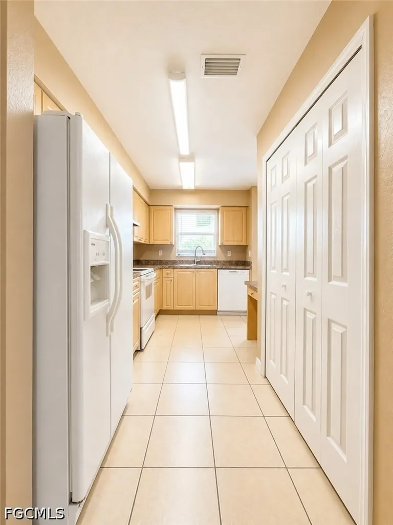 3304 Skyline Boulevard Cape Coral FL 33914