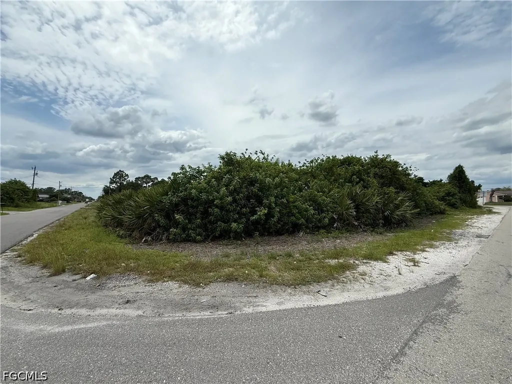 2700 9th Street SW Lehigh Acres FL 33976