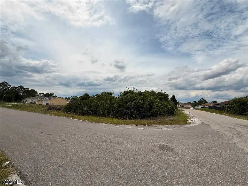 2700 9th Street SW Lehigh Acres FL 33976