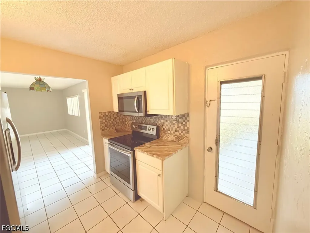 4923 Vincennes Court Cape Coral FL 33904