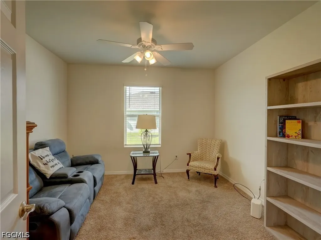 328 SW 24th Place Cape Coral FL 33991