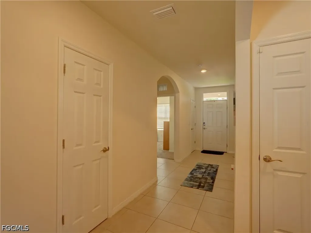 328 SW 24th Place Cape Coral FL 33991
