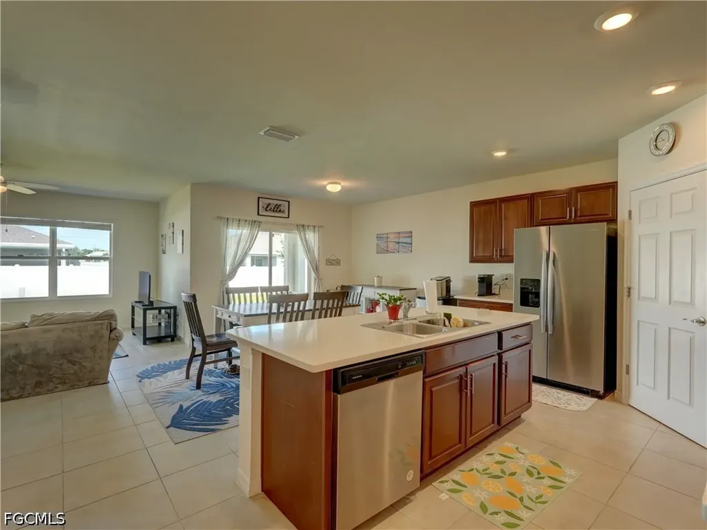 328 SW 24th Place Cape Coral FL 33991
