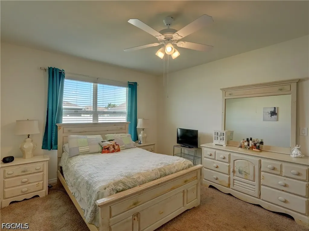 328 SW 24th Place Cape Coral FL 33991