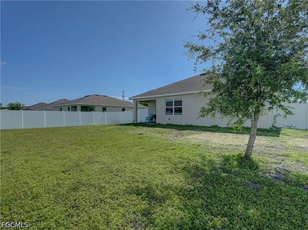 328 SW 24th Place Cape Coral FL 33991