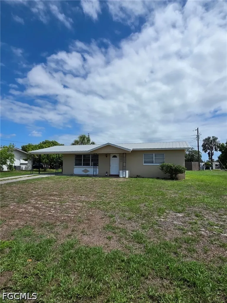 1507 Markdale Street E Lehigh Acres FL 33936