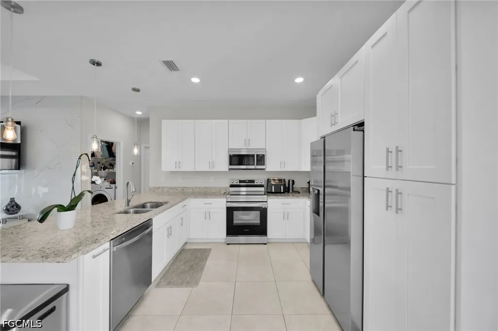 405 NW 10th Street Cape Coral FL 33993