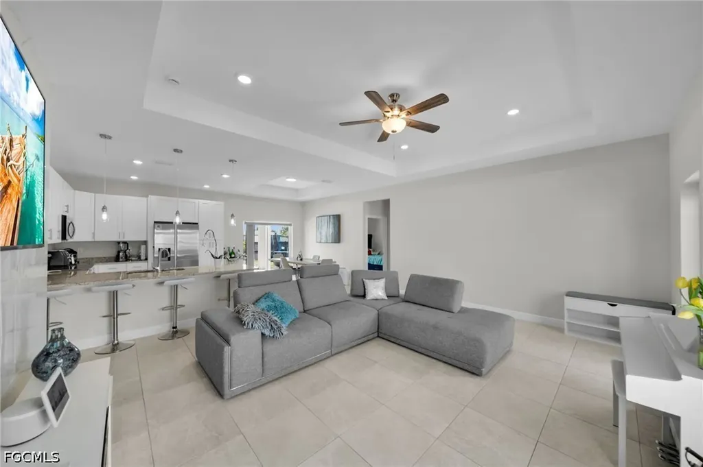 405 NW 10th Street Cape Coral FL 33993