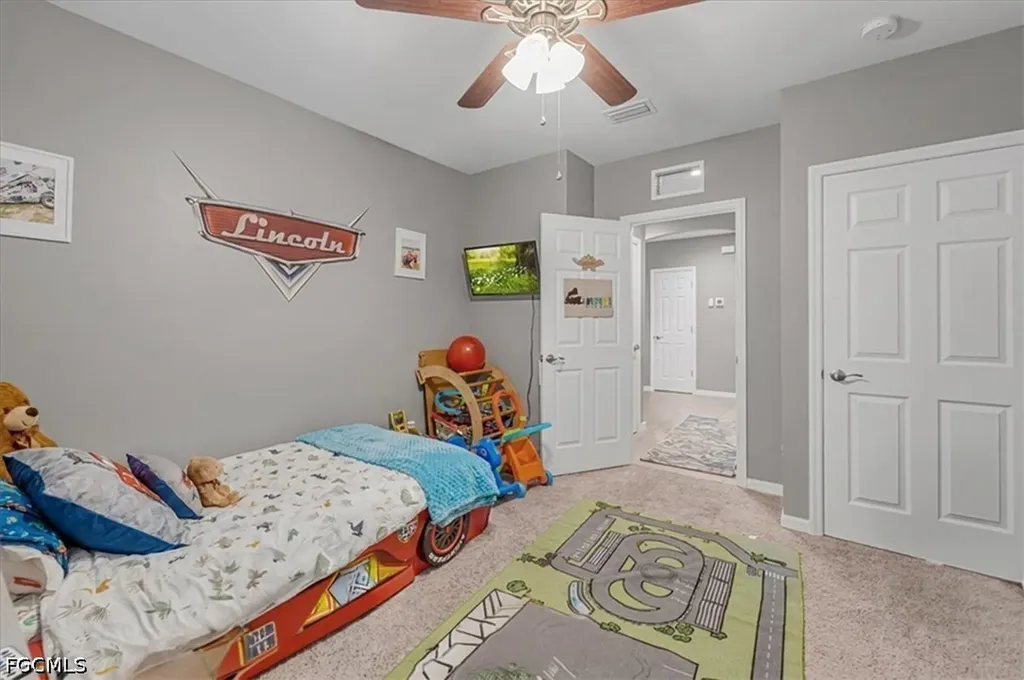 2614 SW 1st Avenue Cape Coral FL 33914